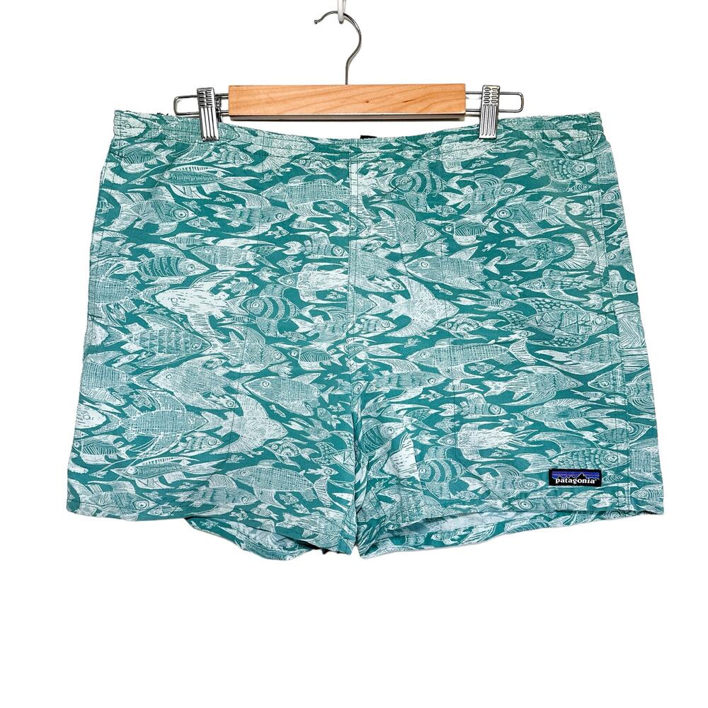 Patagonia 5" Baggies Shorts Sketchy Fish Gem Green Medium (L / XL Fit: See Note)